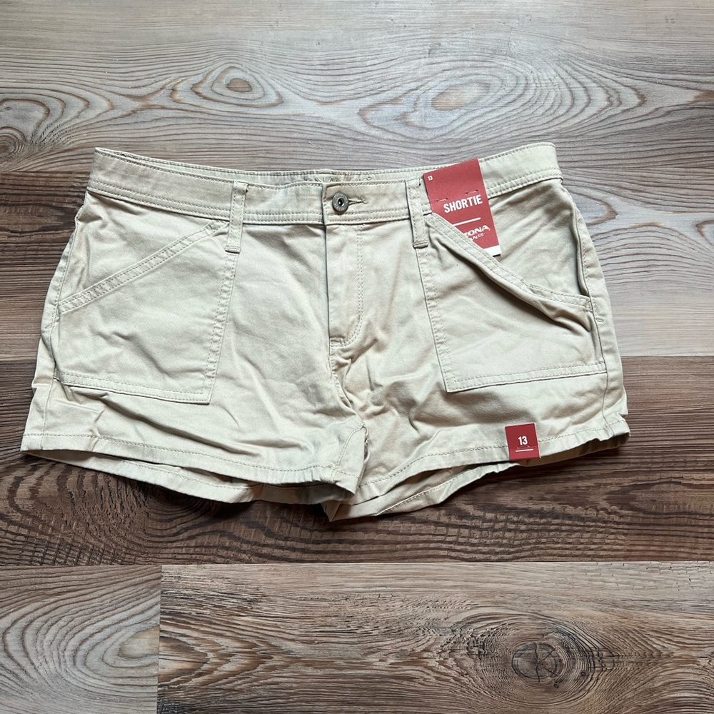 Arizona Jean Co. tan shorts